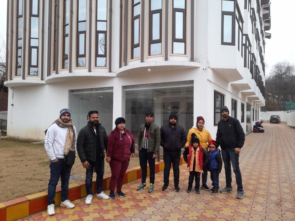 Hotel Zoon Dabb Srinagar Airport Kashmir Luaran gambar
